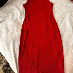 Chic Scarlet Sleeveless Midi Dress